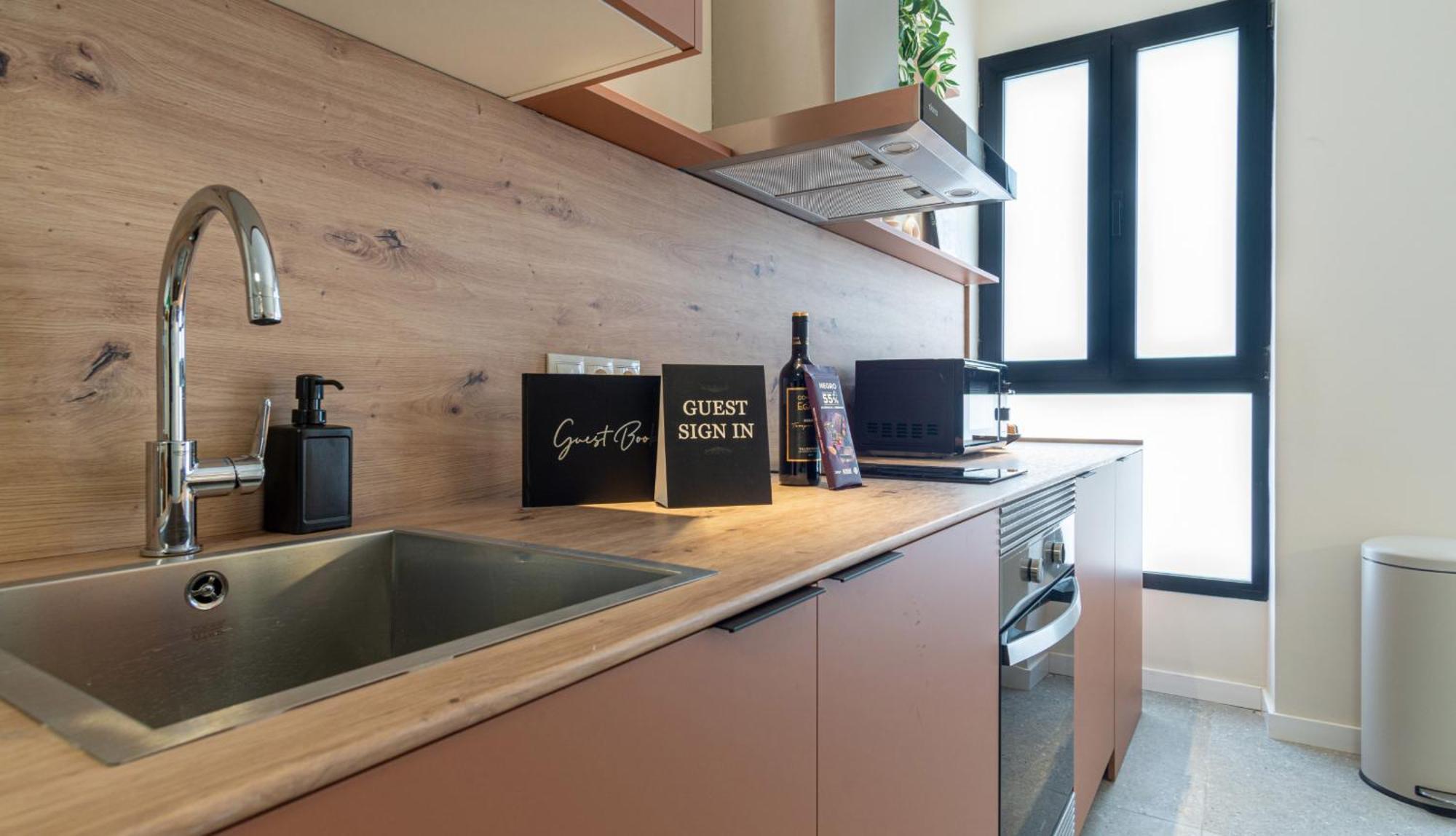 Osito Hub - Duque De Gaeta Apartman Valencia Kültér fotó